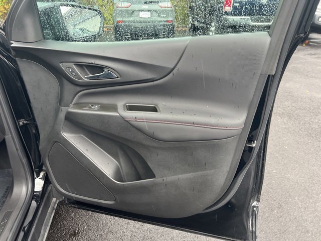 Used 2023 Chevrolet Equinox RS image 13