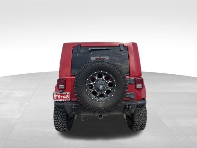 Used 2010 Jeep Wrangler Unlimited Sahara AWD/4WD image 4