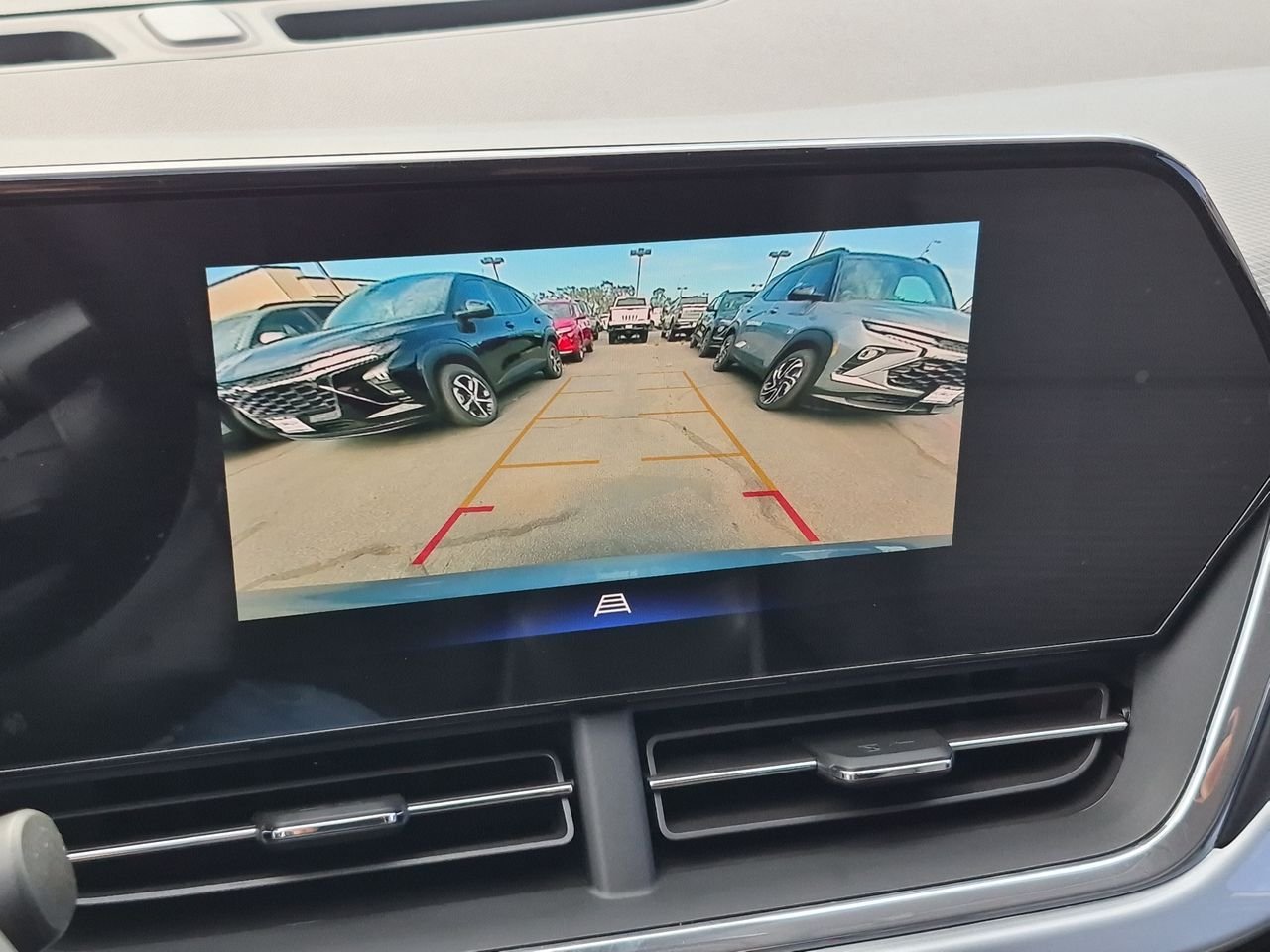 New 2026 Chevrolet Trax LT w/ Driver Confidence Package FWD image 15
