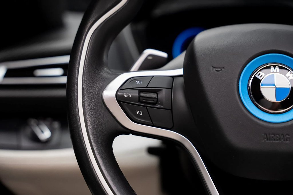 Used 2019 BMW i8 Roadster AWD/4WD image 55