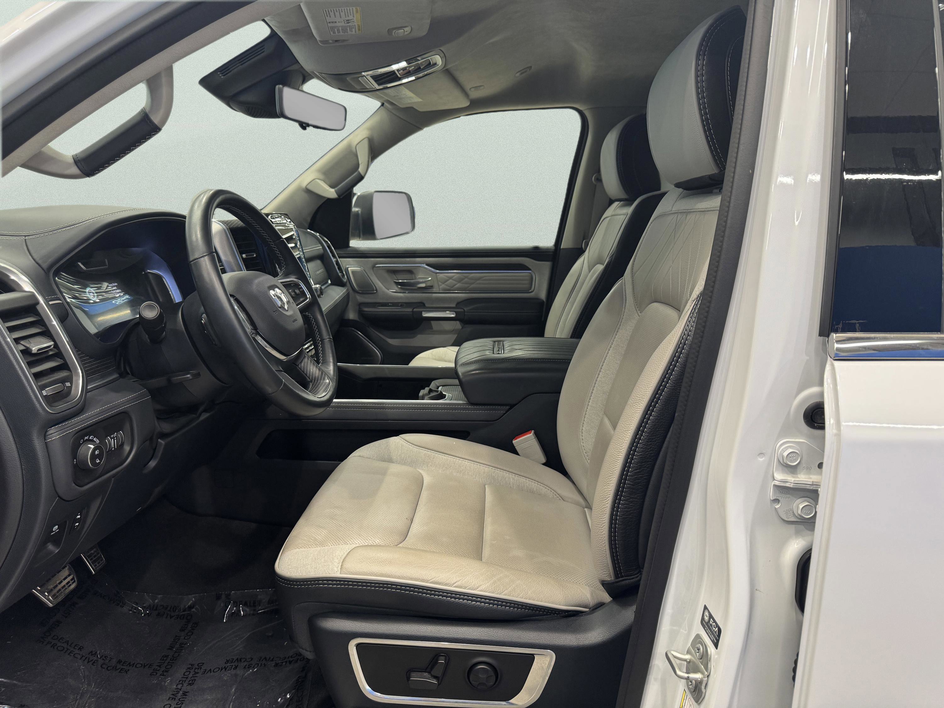 Used 2023 RAM 1500 Limited AWD/4WD image 11