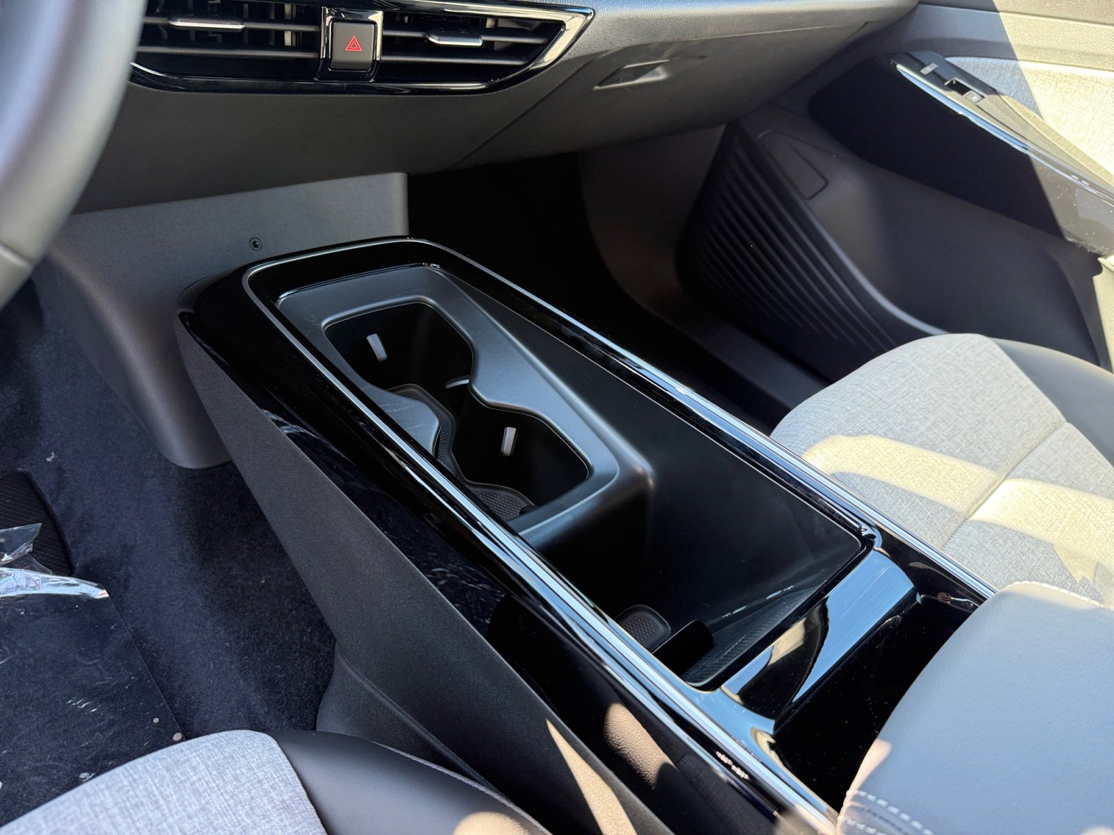 New 2025 Volkswagen ID.4 Pro RWD image 13