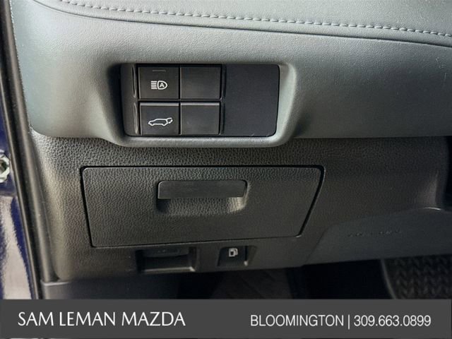 Used 2021 Toyota Highlander XLE AWD/4WD image 10