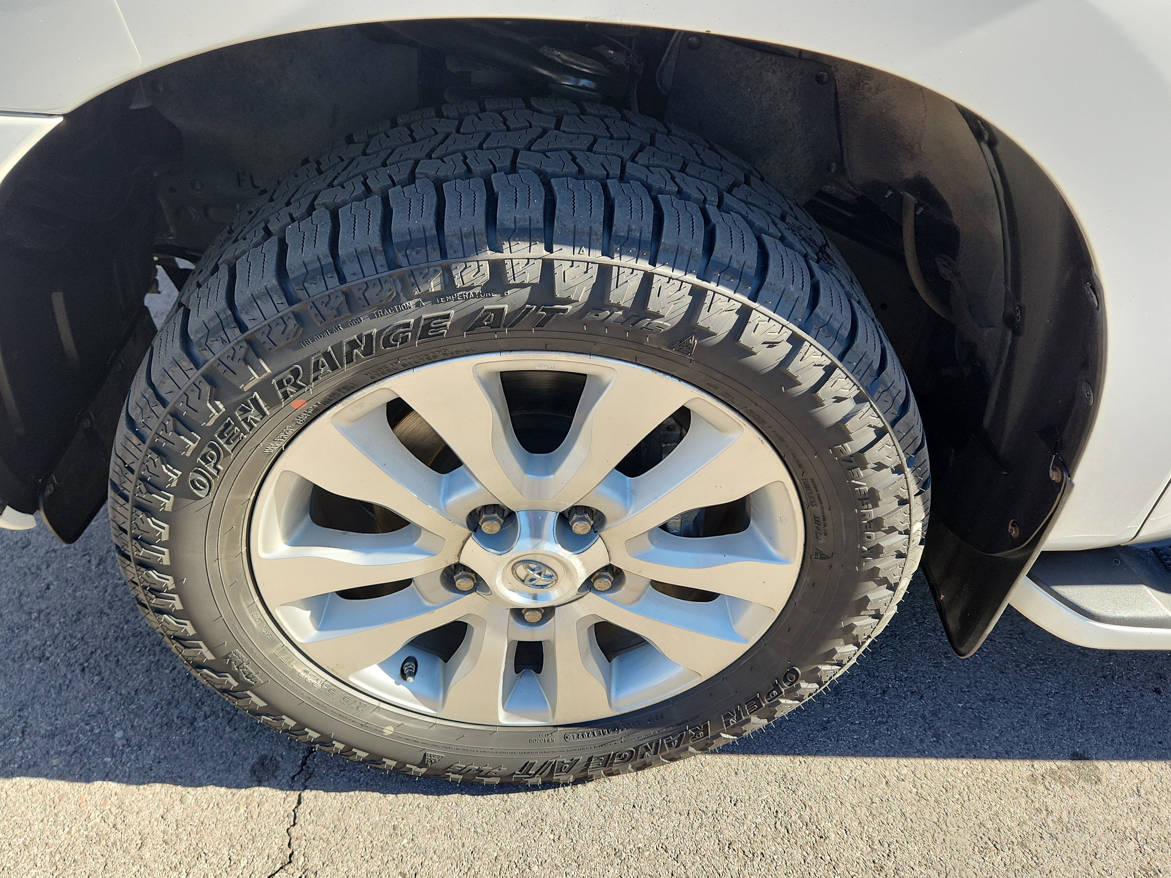 Certified 2020 Toyota Sequoia Platinum image 18