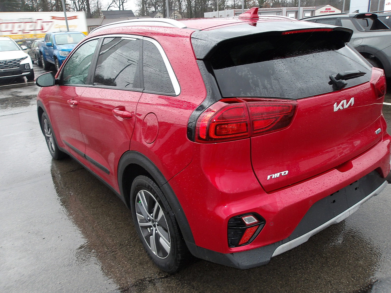 Used 2022 Kia Niro EX Premium FWD image 5