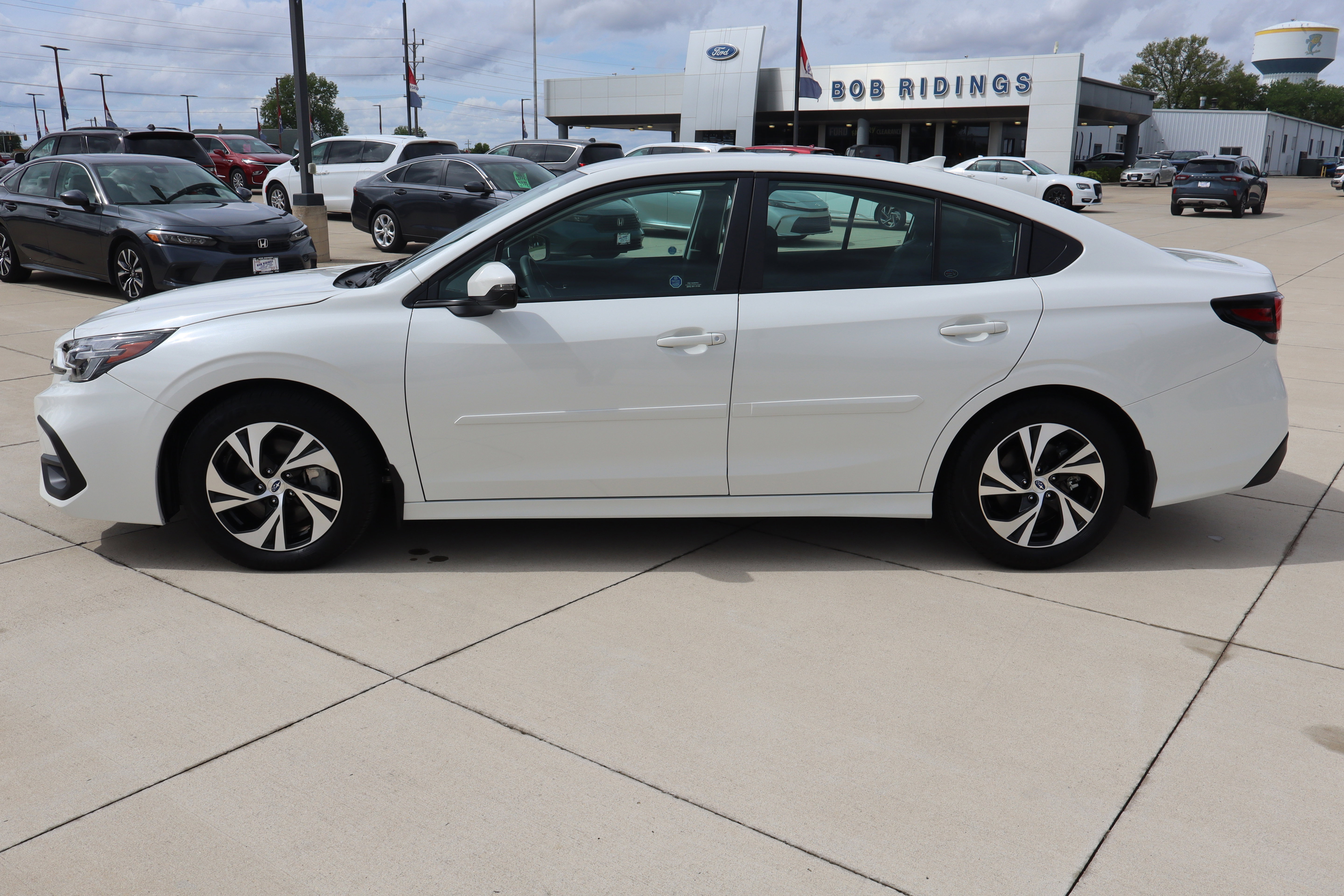 Used 2025 Subaru Legacy Premium AWD/4WD image 9
