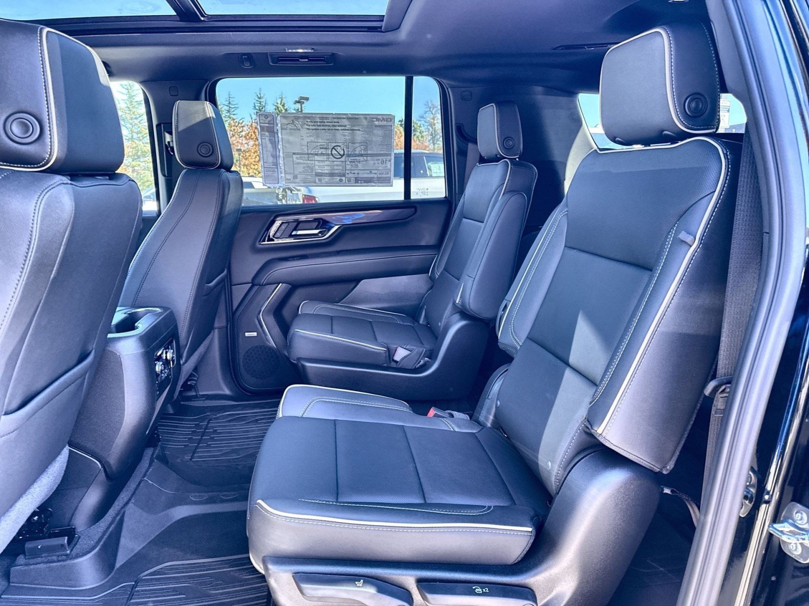 New 2026 GMC Yukon XL Elevation w/ Technology Package AWD/4WD image 21