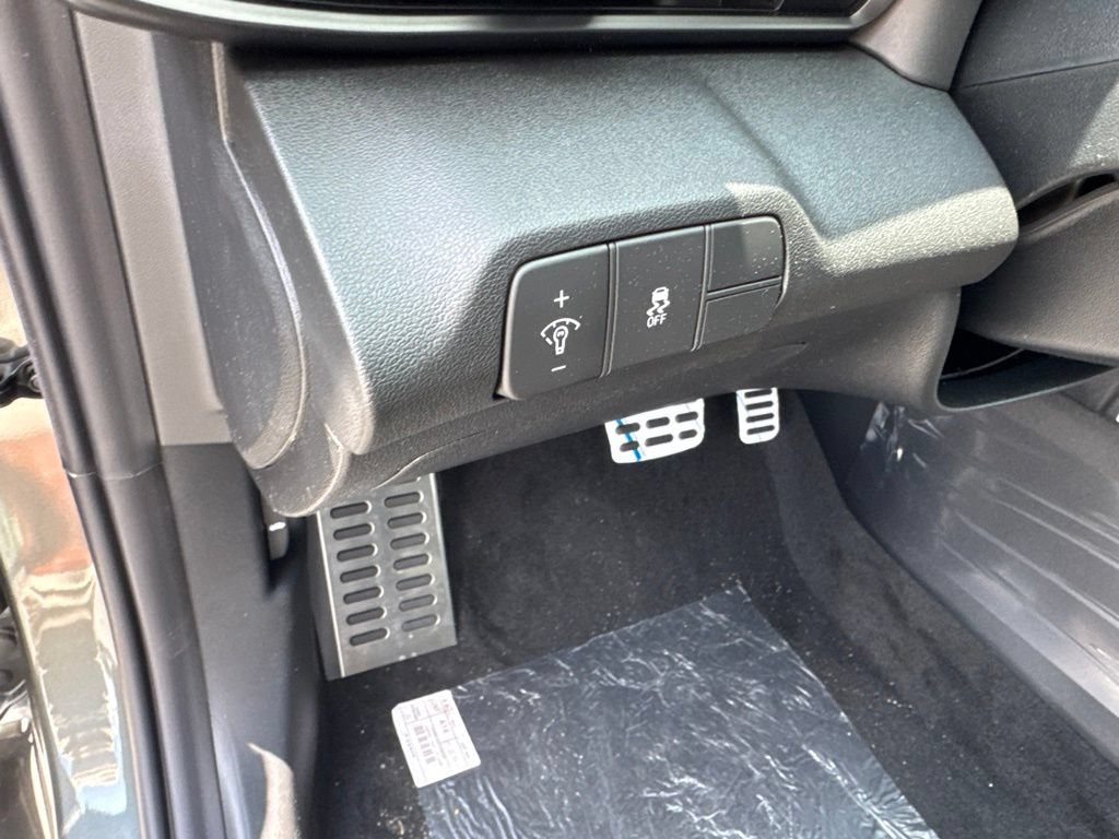 New 2026 Hyundai Elantra Sport FWD image 12