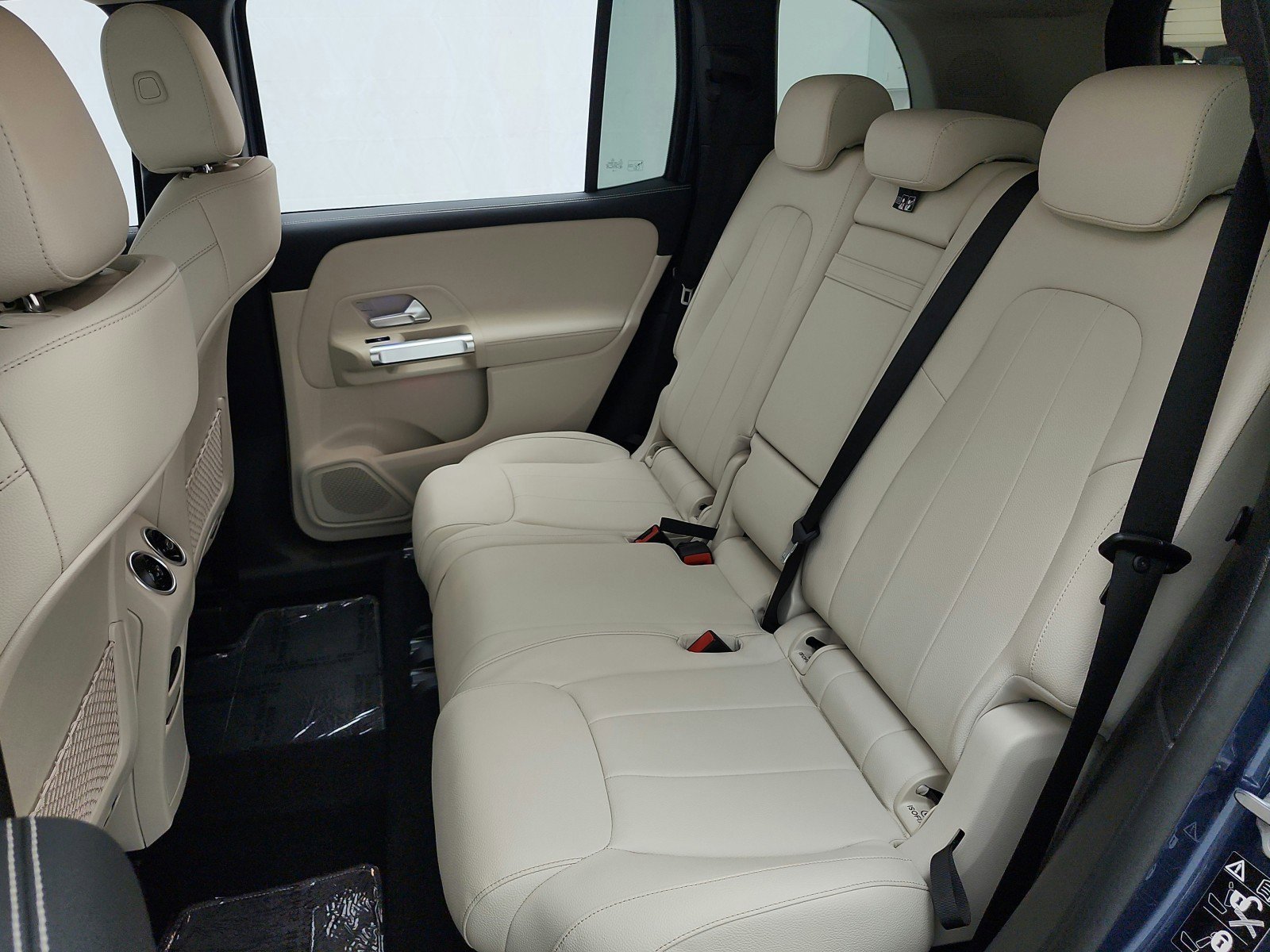 Used 2022 Mercedes-Benz GLB 250 4MATIC image 15