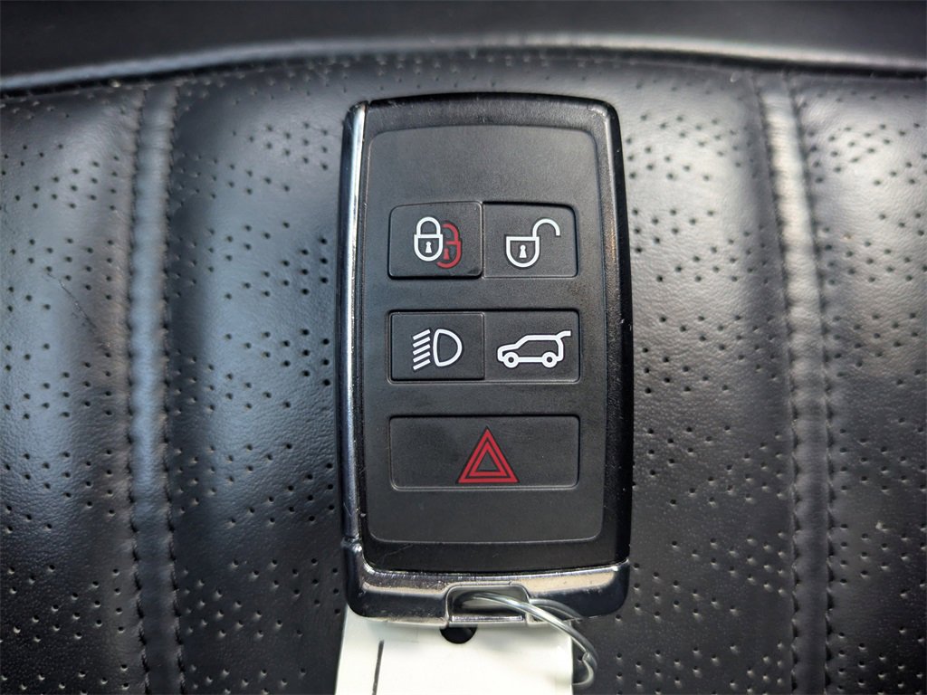 Used 2020 Land Rover Range Rover Evoque R-Dynamic HSE image 34