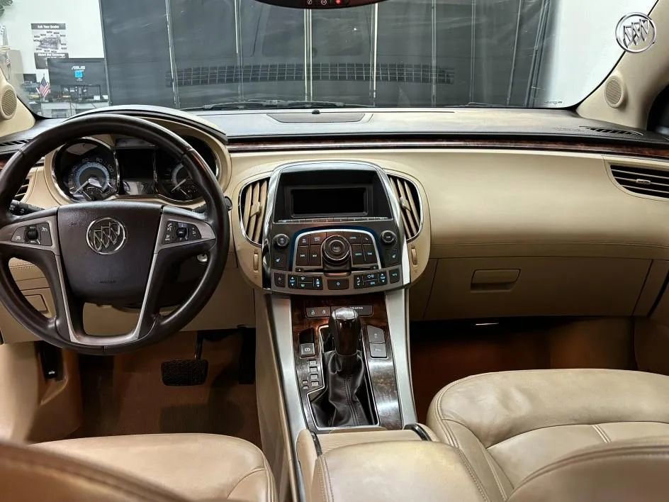 Used 2010 Buick LaCrosse CXL w/ Entertainment Package FWD image 26