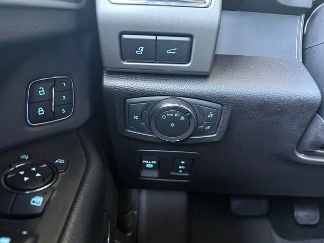 Used 2018 Ford Expedition XLT w/ Equipment Group 202A RWD image 34