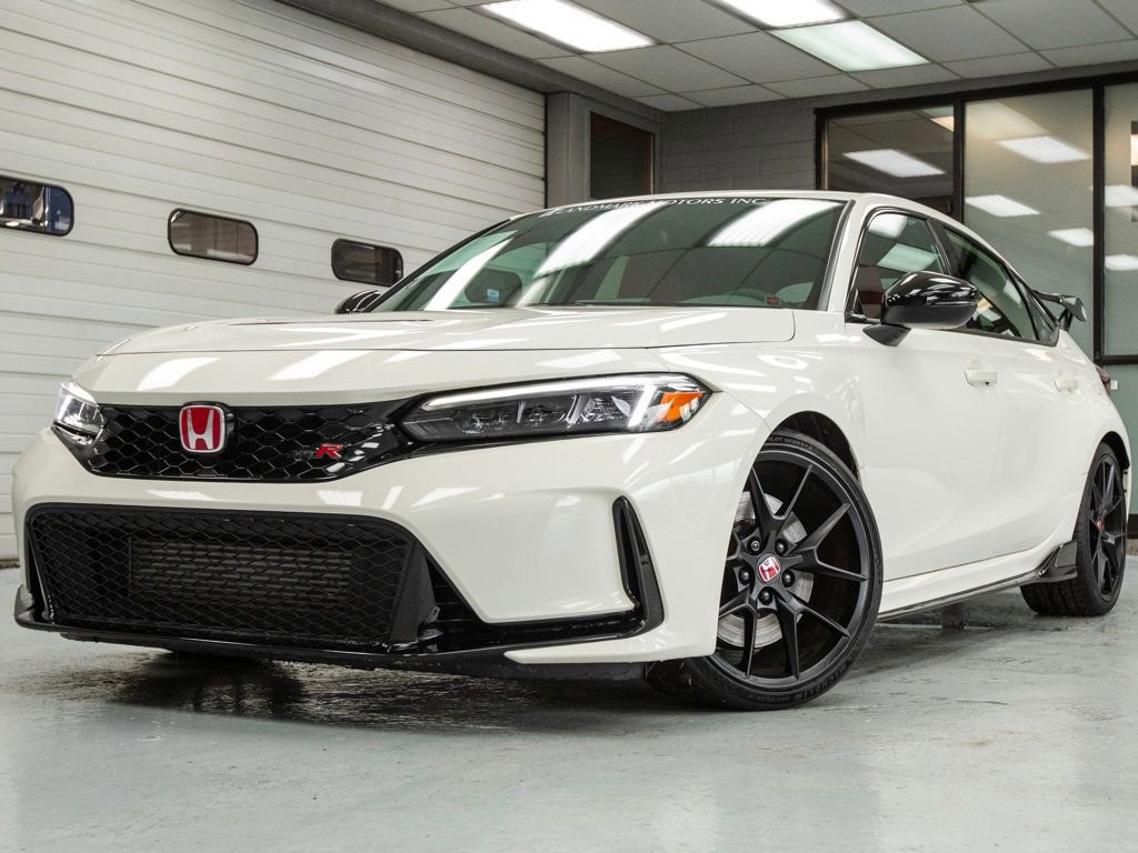 Used 2024 Honda Civic Type R image 2