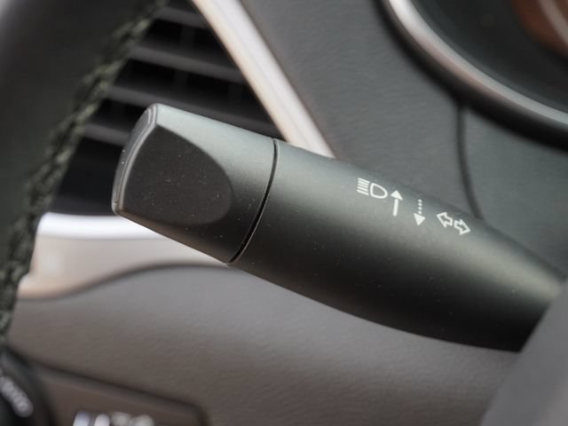 Used 2019 Jeep Cherokee Limited FWD image 30