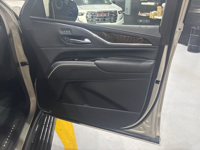 Used 2024 Cadillac Escalade Premium Luxury Platinum image 40