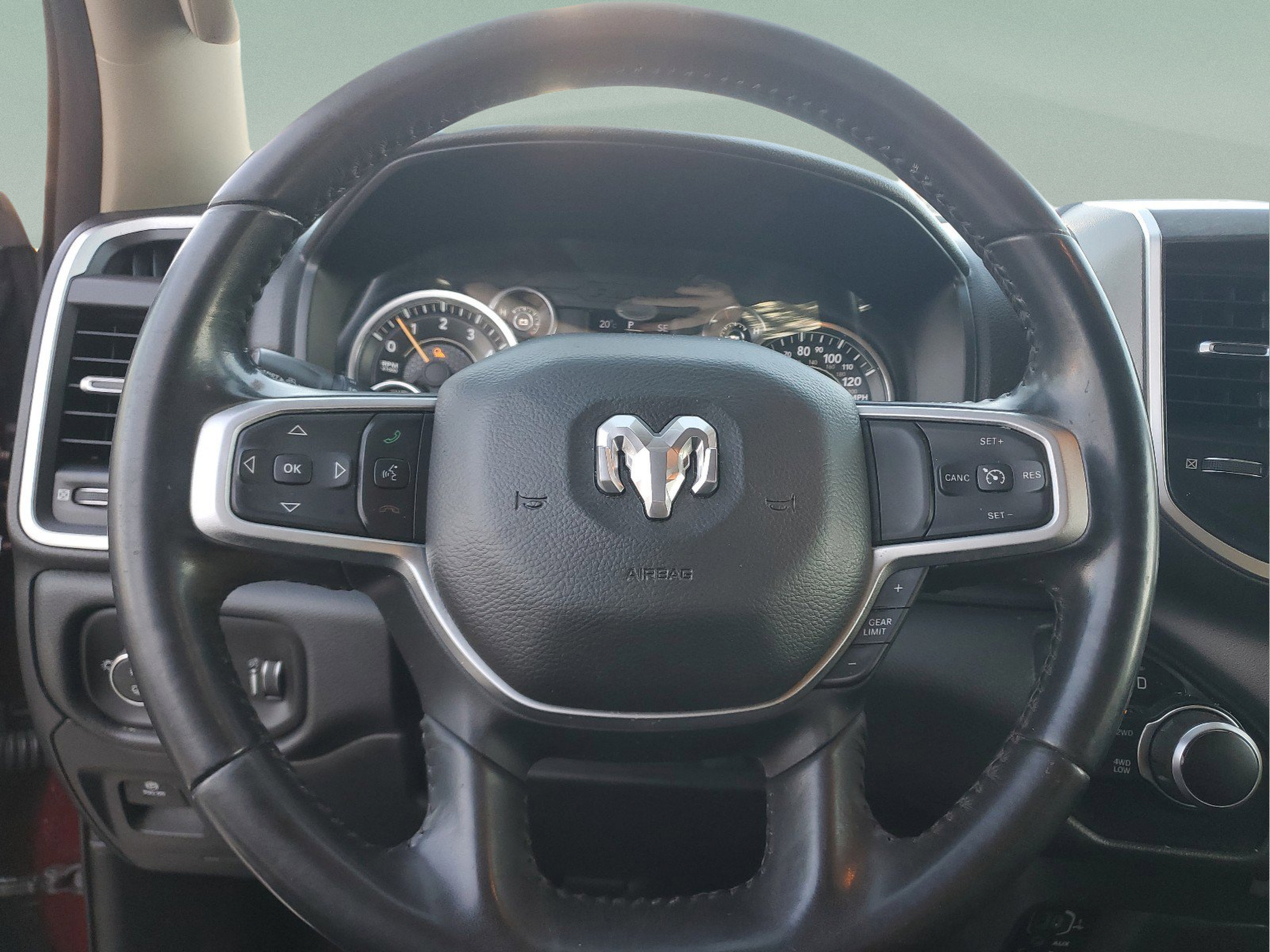 Used 2020 RAM 1500 Big Horn AWD/4WD image 25