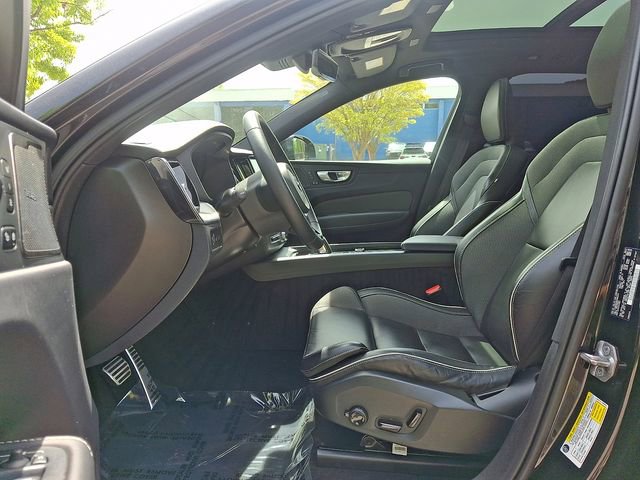 Used 2022 Volvo XC60 T8 R-Design w/ Protection Package Premier image 16