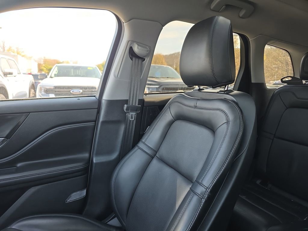 Used 2021 Lincoln Corsair AWD w/ Premium Package image 41