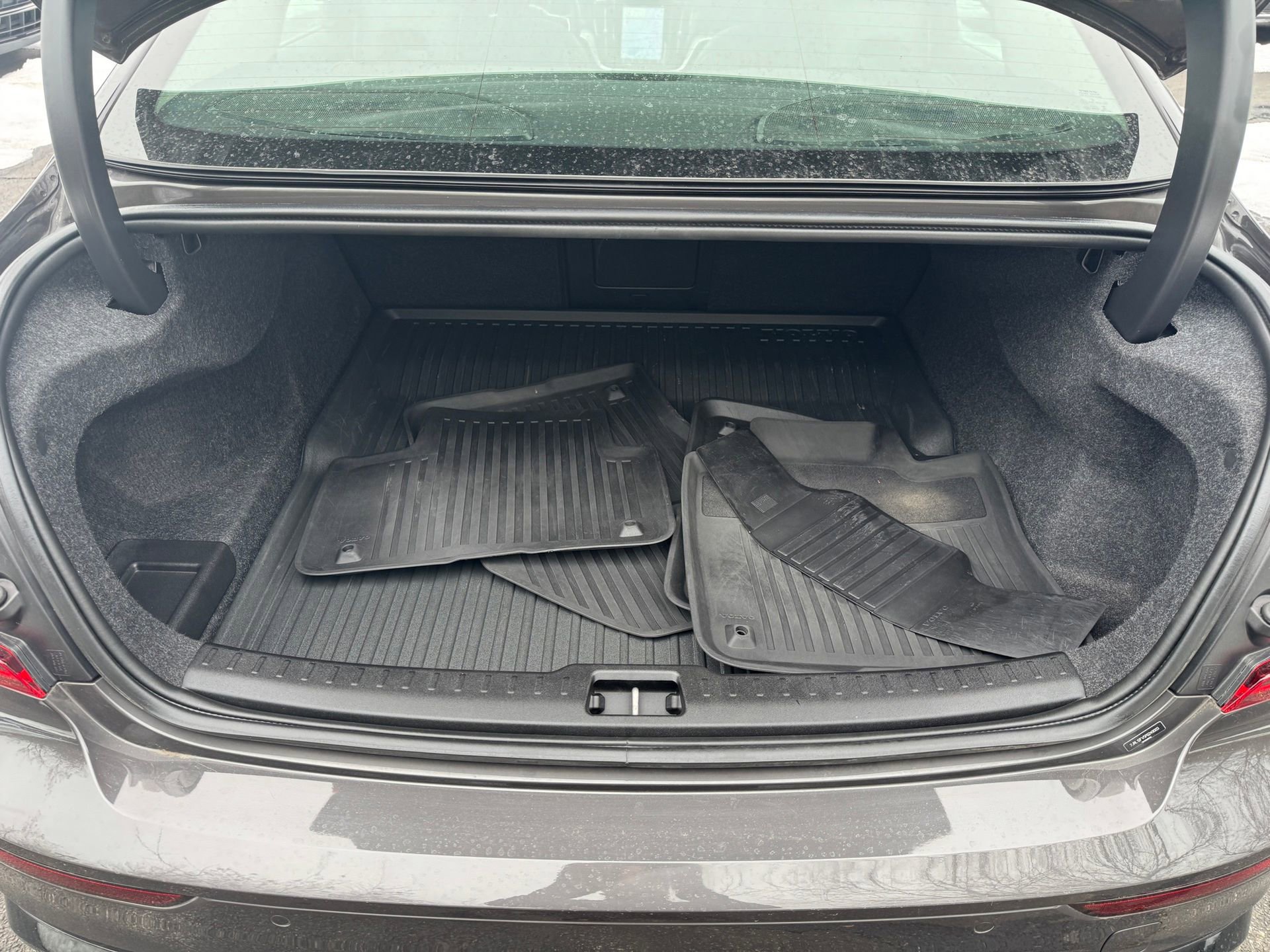 Used 2023 Volvo S60 B5 Core w/ Climate Package image 27