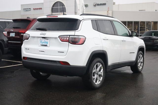 New 2026 Jeep Compass Latitude image 5