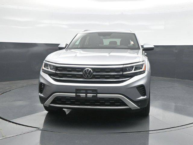 Used 2020 Volkswagen Atlas Cross Sport SE AWD/4WD image 2