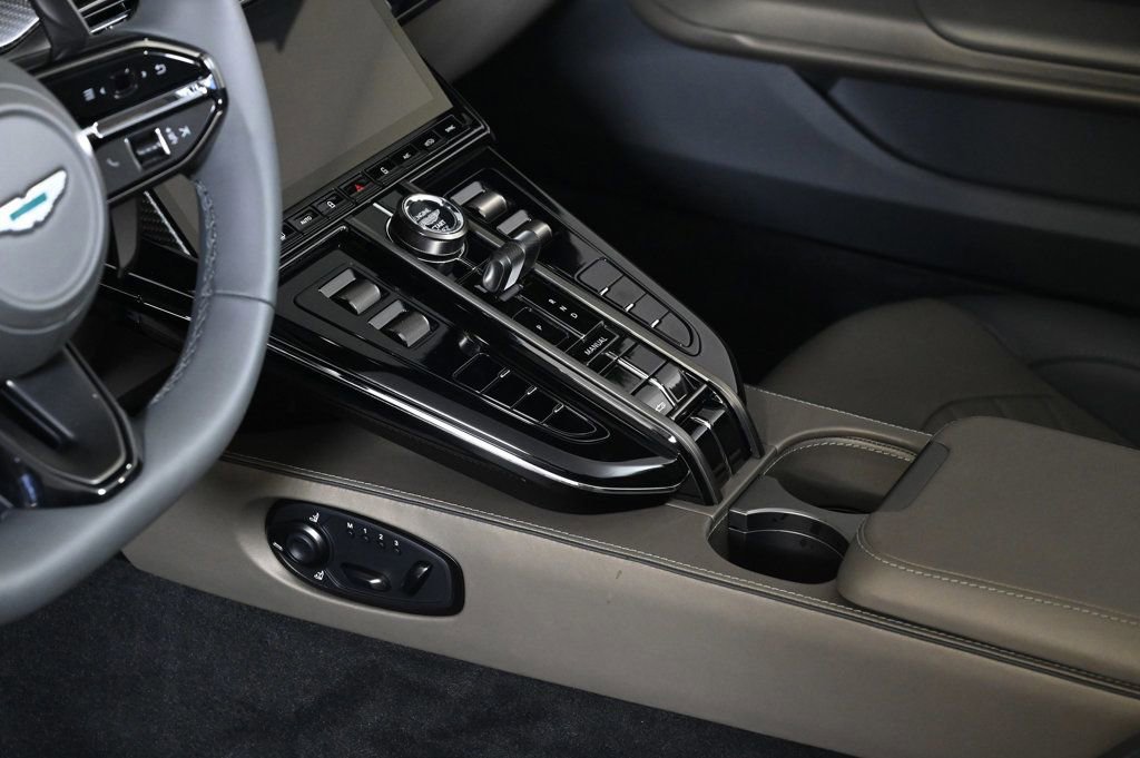 Used 2026 Aston Martin V8 Vantage S image 14