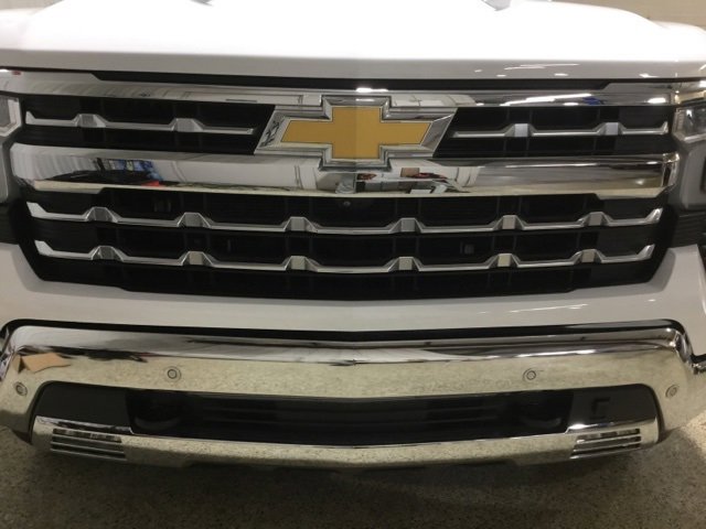 Used 2023 Chevrolet Silverado 1500 LTZ image 28