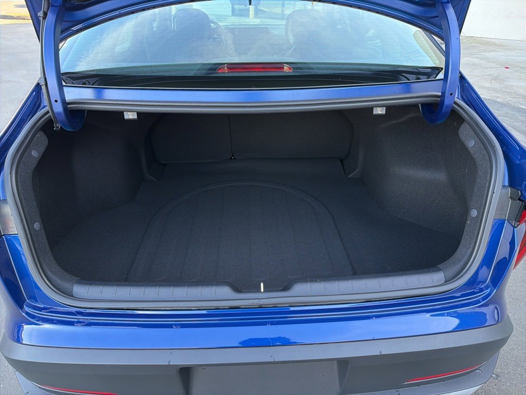 New 2025 Kia K4 LXS image 19