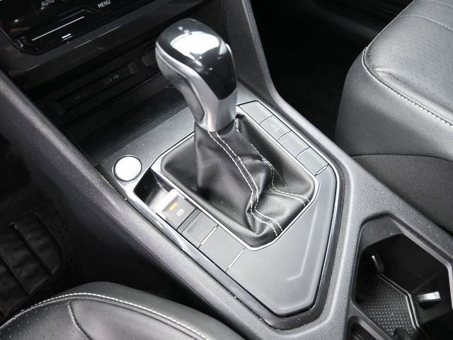 Used 2022 Volkswagen Tiguan SE image 34
