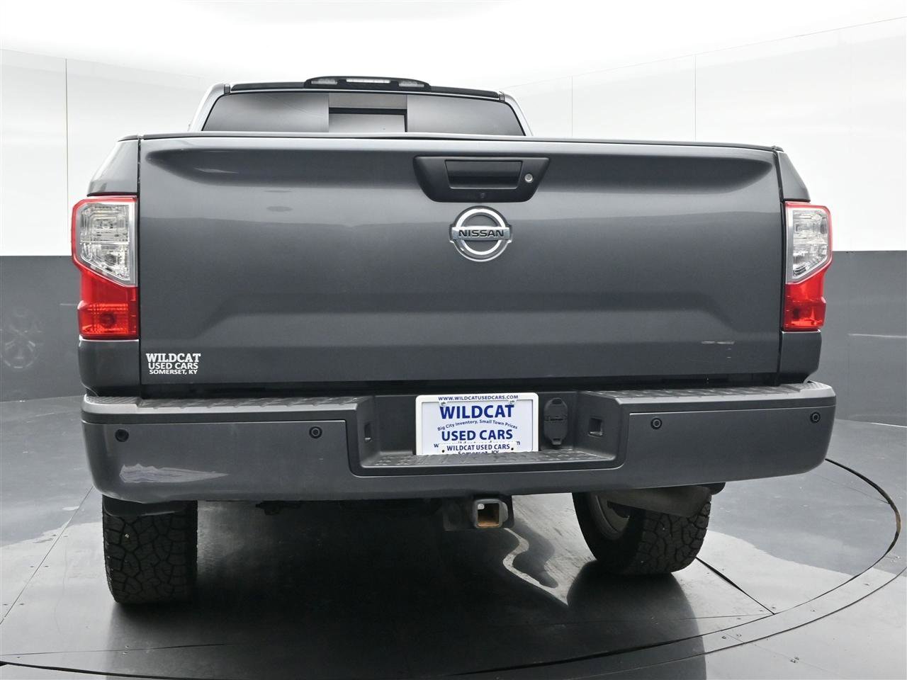 Used 2016 Nissan Titan SV RWD image 6