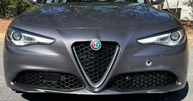 Used 2019 Alfa Romeo Giulia Ti AWD/4WD image 11