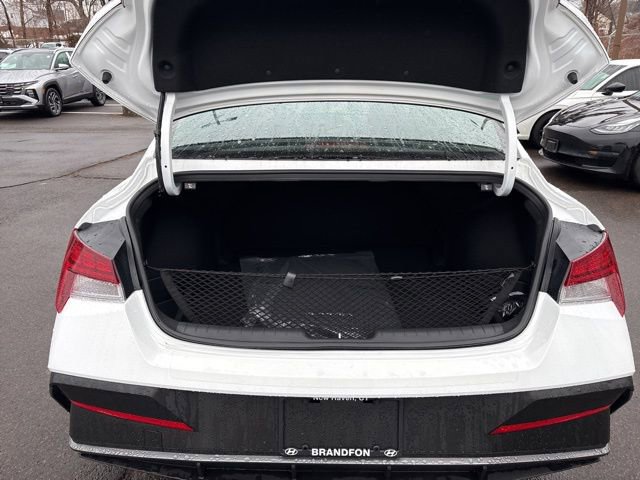 Certified 2025 Hyundai Elantra SEL image 29