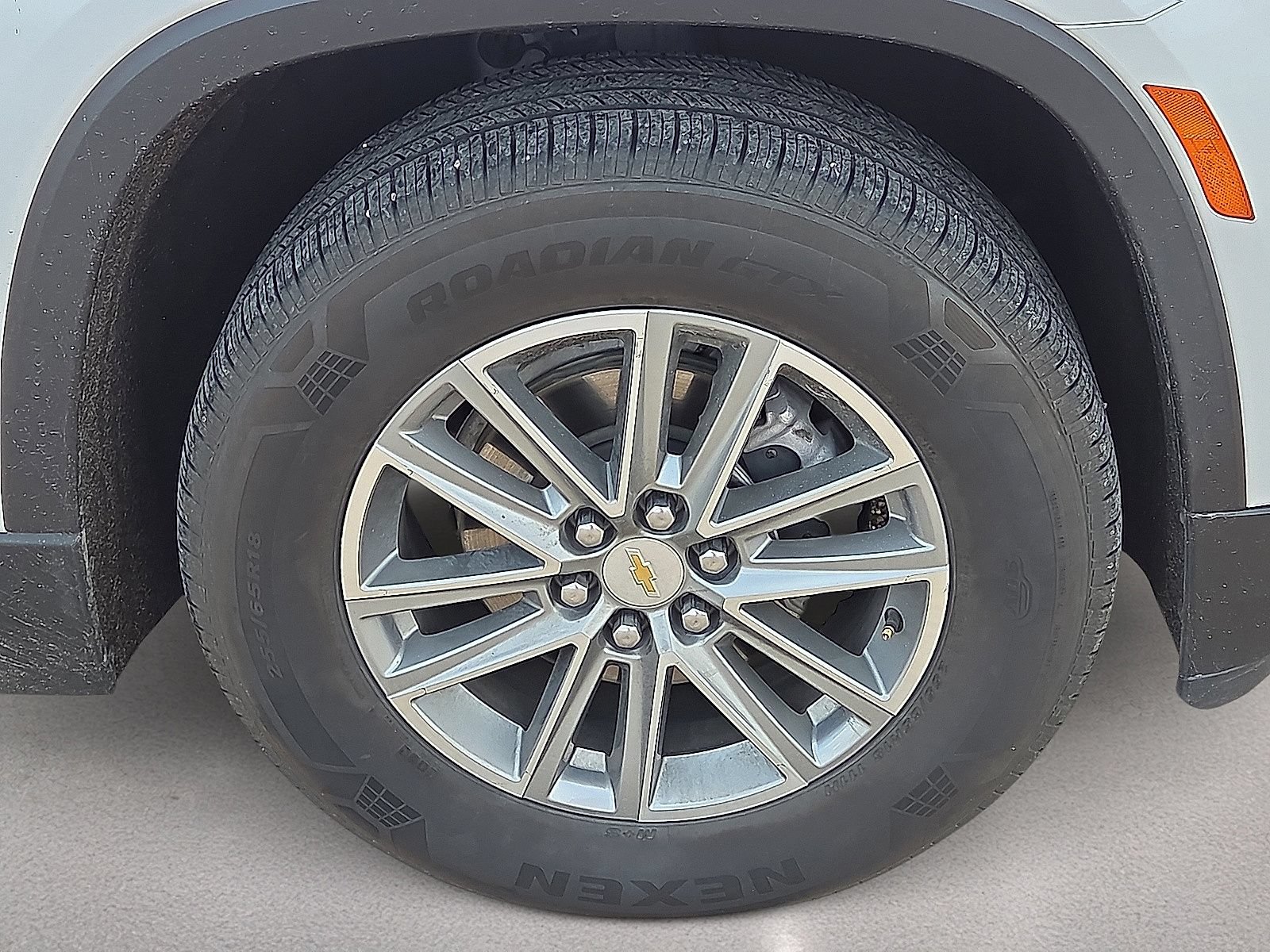 Used 2023 Chevrolet Traverse LT AWD/4WD image 11