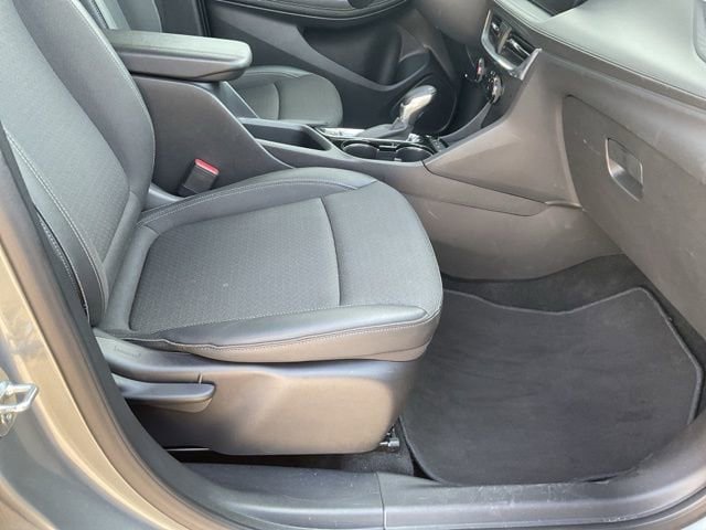 Used 2025 Buick Encore GX Preferred AWD/4WD image 14
