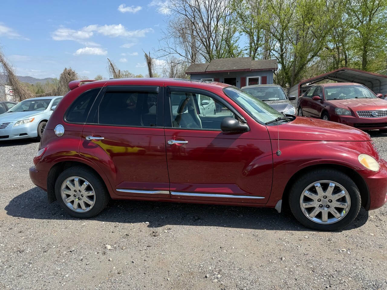 Used 2006 Chrysler PT Cruiser Limited FWD image 7