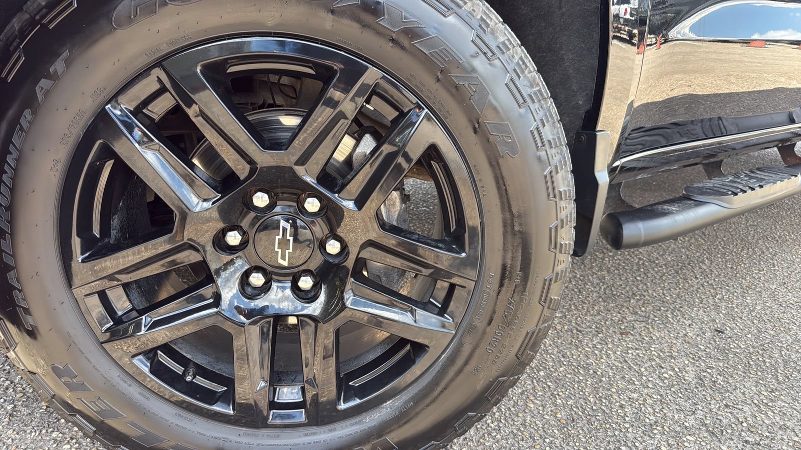Used 2024 Chevrolet Silverado 1500 RST AWD/4WD image 29