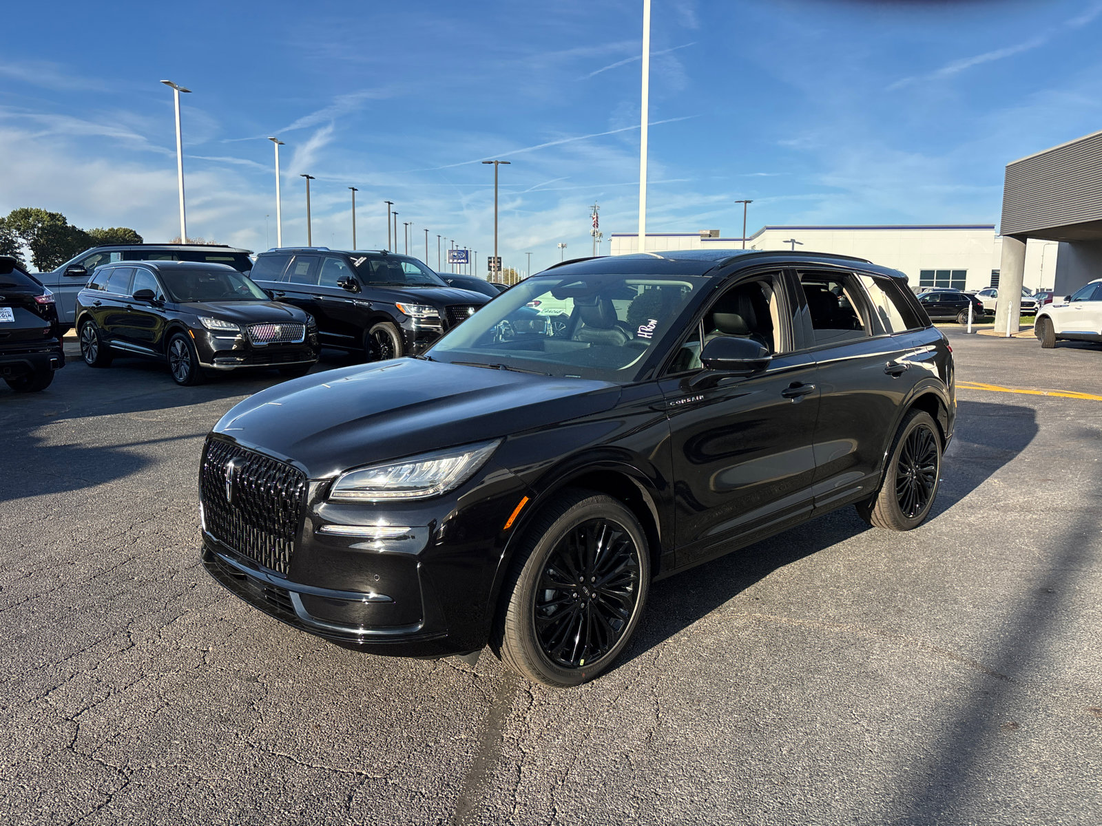 New 2026 Lincoln Corsair Premiere image 3