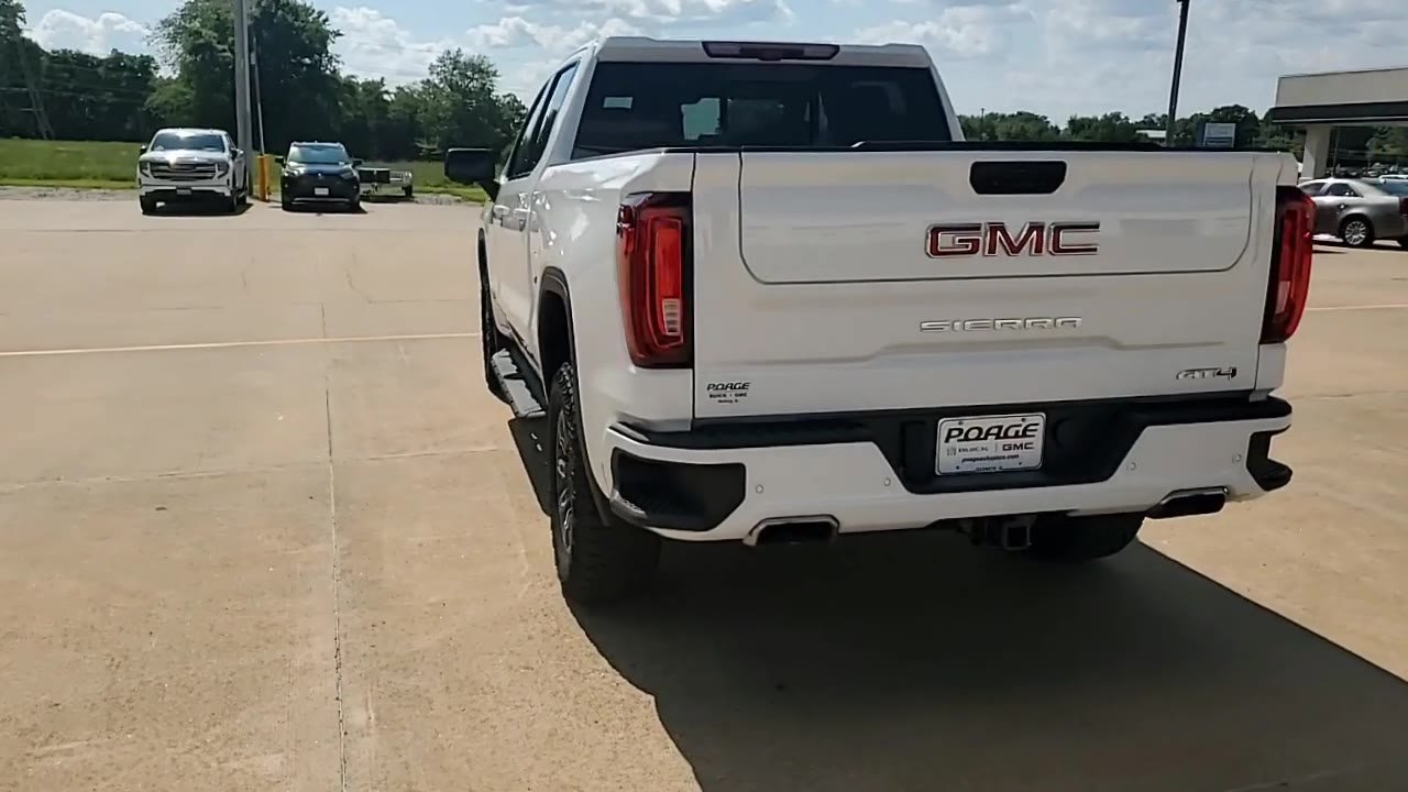 Used 2024 GMC Sierra 1500 AT4 w/ Technology Package AWD/4WD image 7
