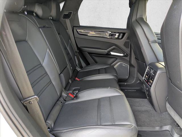Used 2022 Porsche Cayenne Turbo image 22
