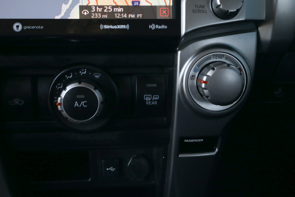 Used 2021 Toyota 4Runner SR5 AWD/4WD image 34