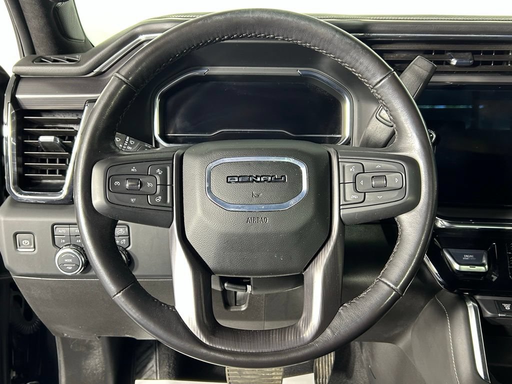 Used 2024 GMC Sierra 3500 Denali Ultimate AWD/4WD image 26
