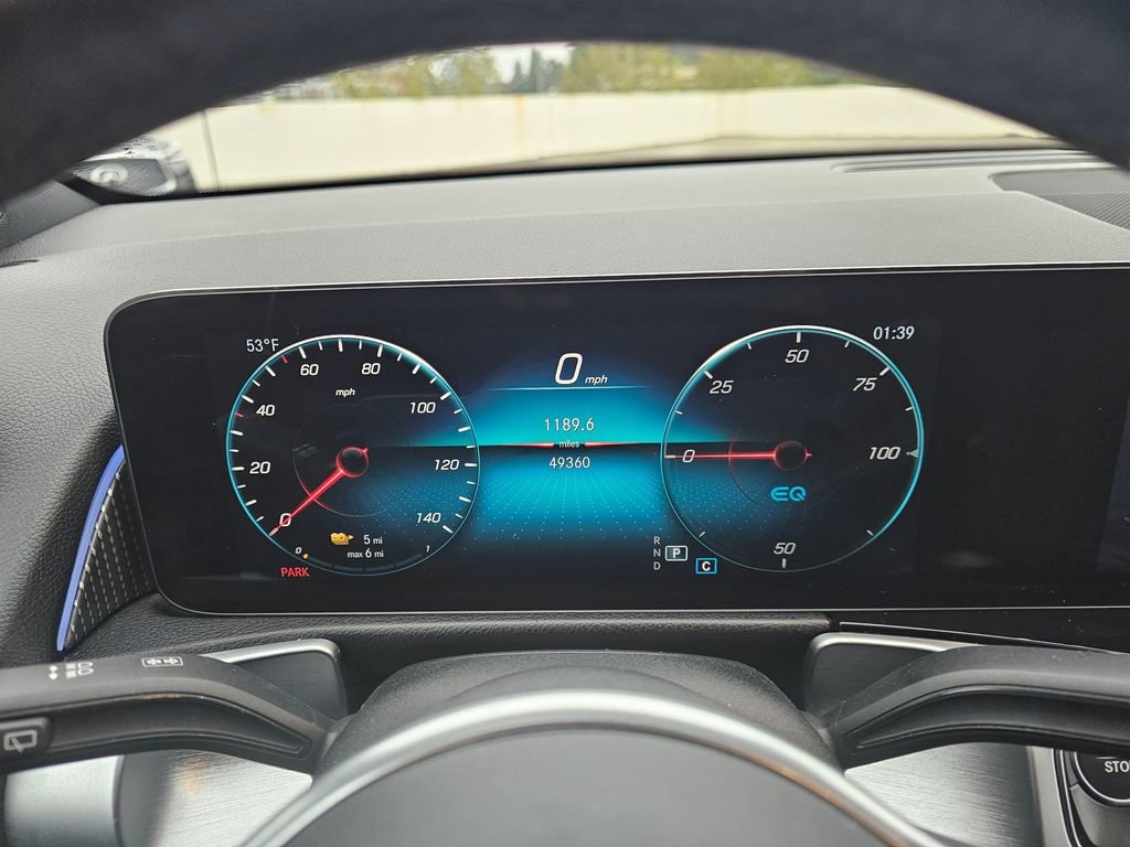 Used 2022 Mercedes-Benz EQB 350 4MATIC image 35