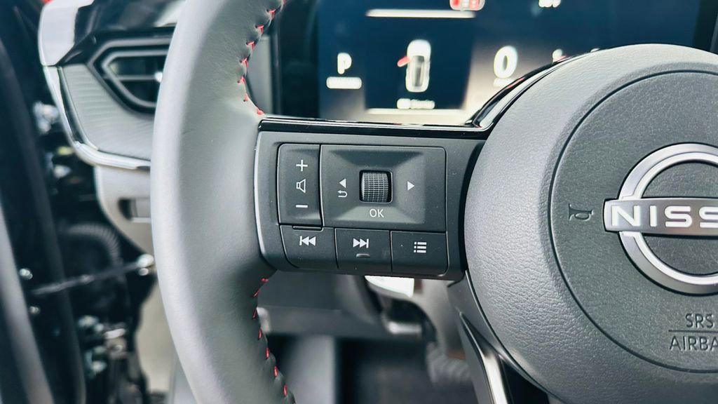 New 2026 Nissan Kicks SR FWD image 19