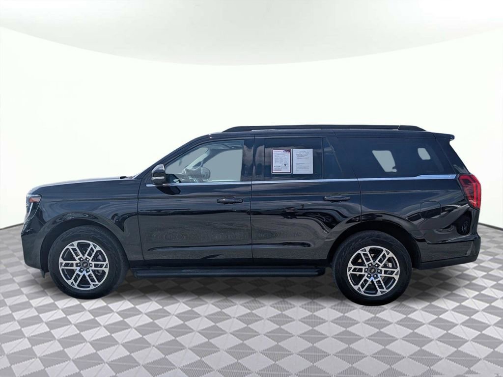 Used 2025 Ford Expedition Active image 6