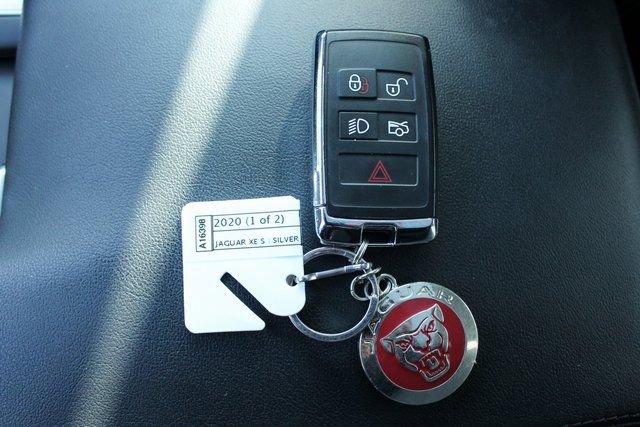 Used 2020 Jaguar XE S image 32