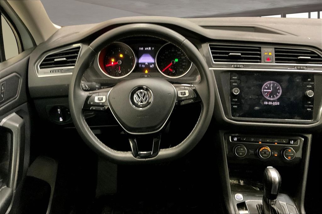 Used 2021 Volkswagen Tiguan SE image 5