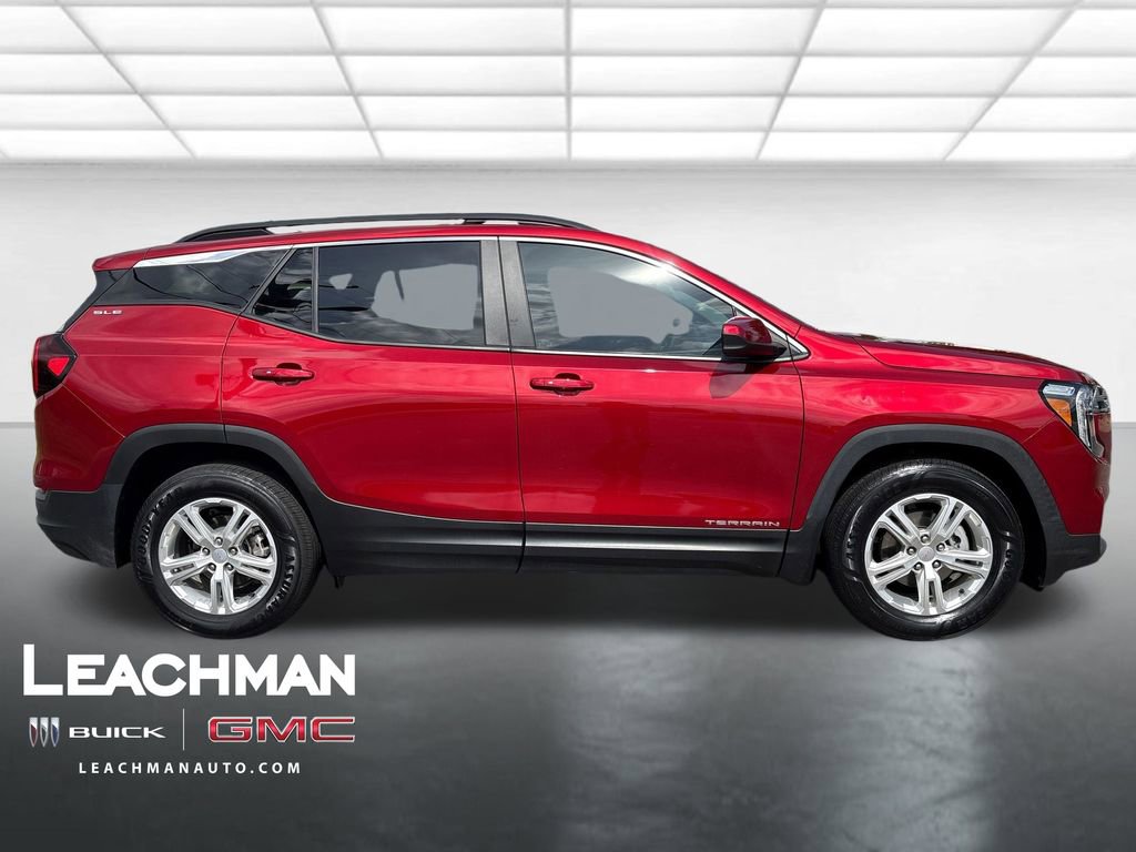 Certified 2022 GMC Terrain SLE w/ Driver Convenience Package FWD image 2