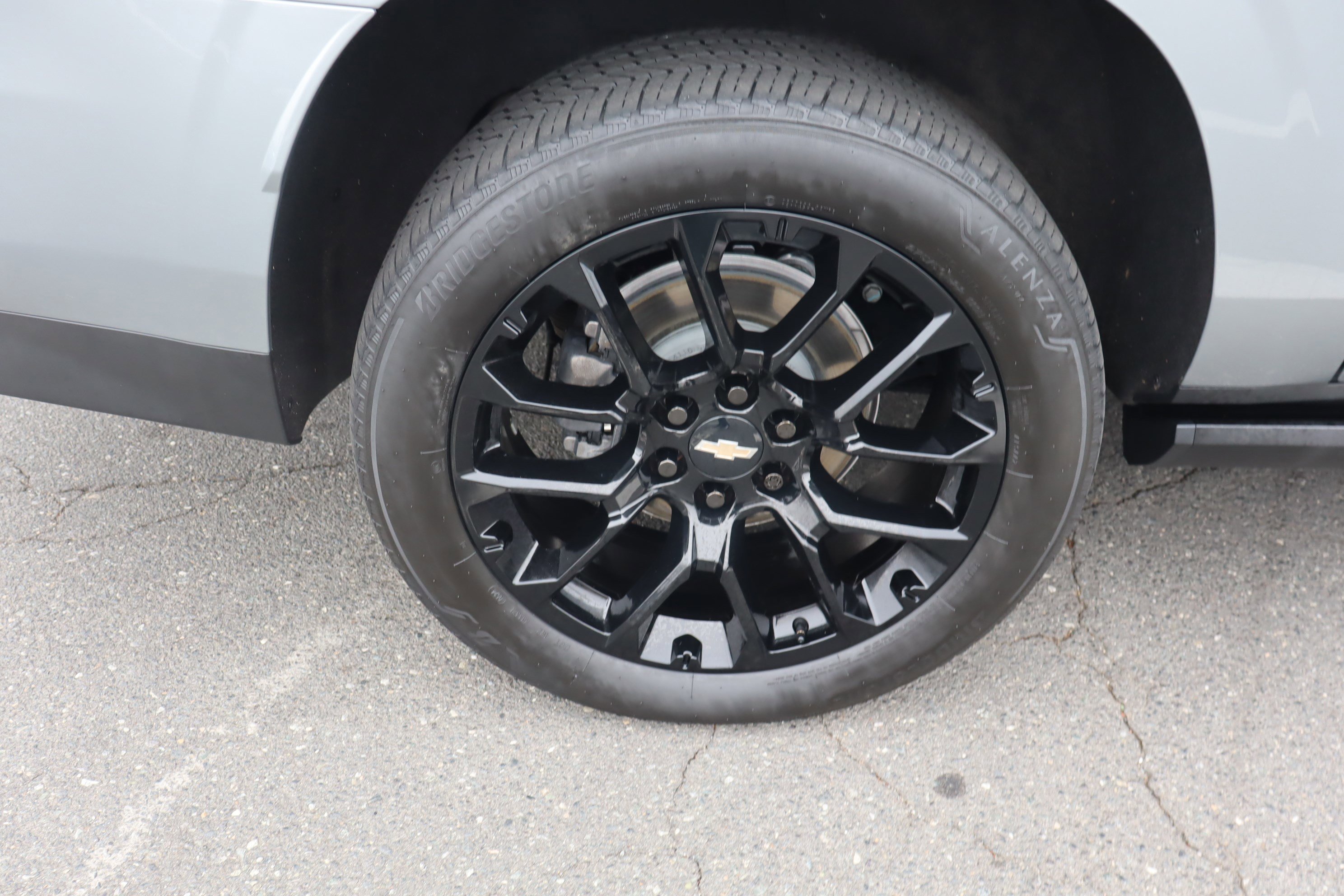 Certified 2024 Chevrolet Suburban High Country image 43