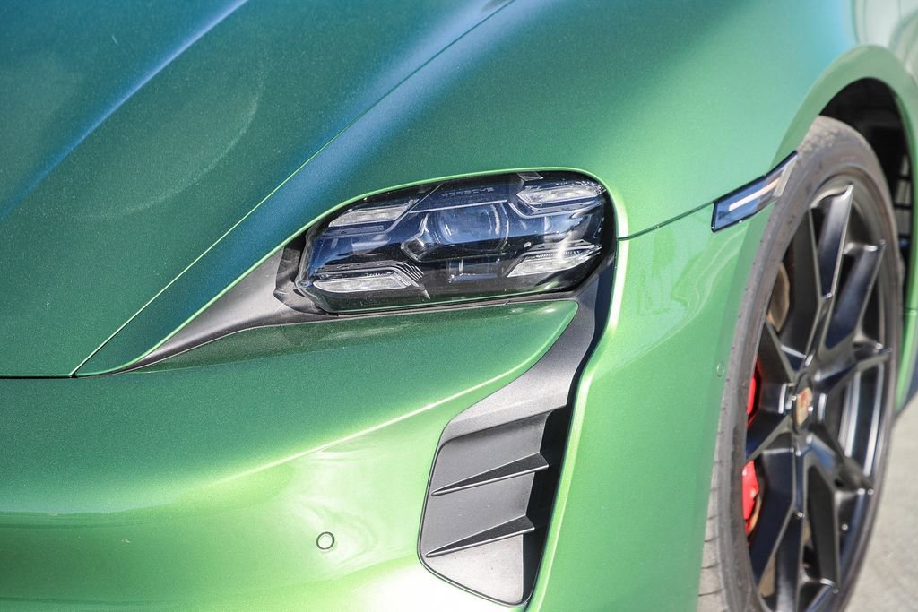 Used 2023 Porsche Taycan GTS image 5