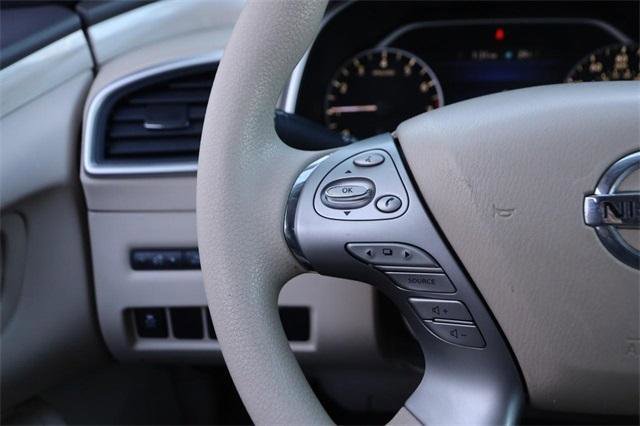 Used 2015 Nissan Murano S image 11